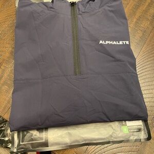 Women’s EXP TECH Windbreaker